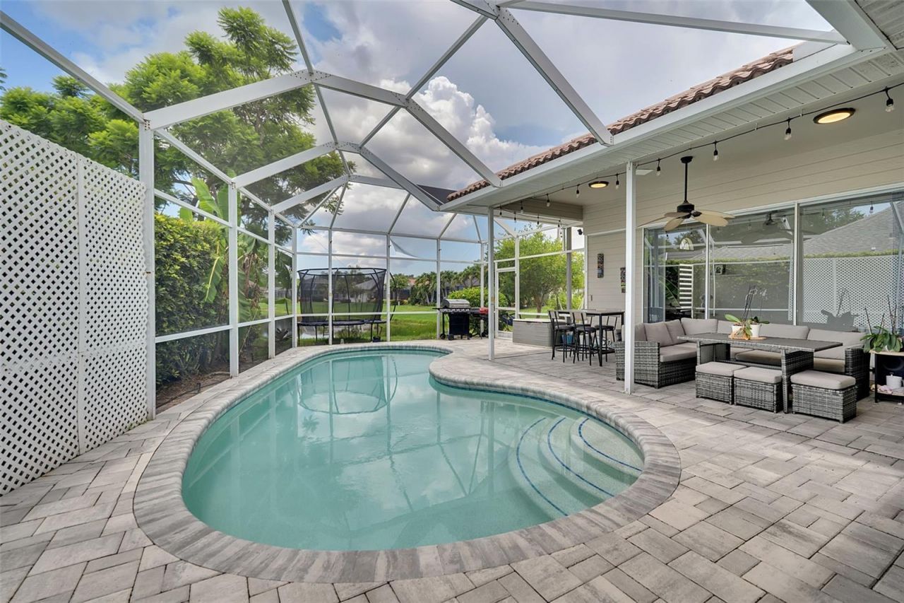 6817 Corral Circle, Sarasota, FL 34243 Photo