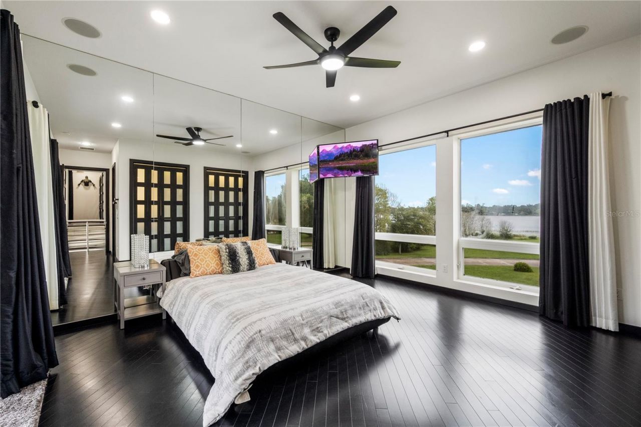 736 Lake Winnemissett Drive, Deland, FL 32724 Photo