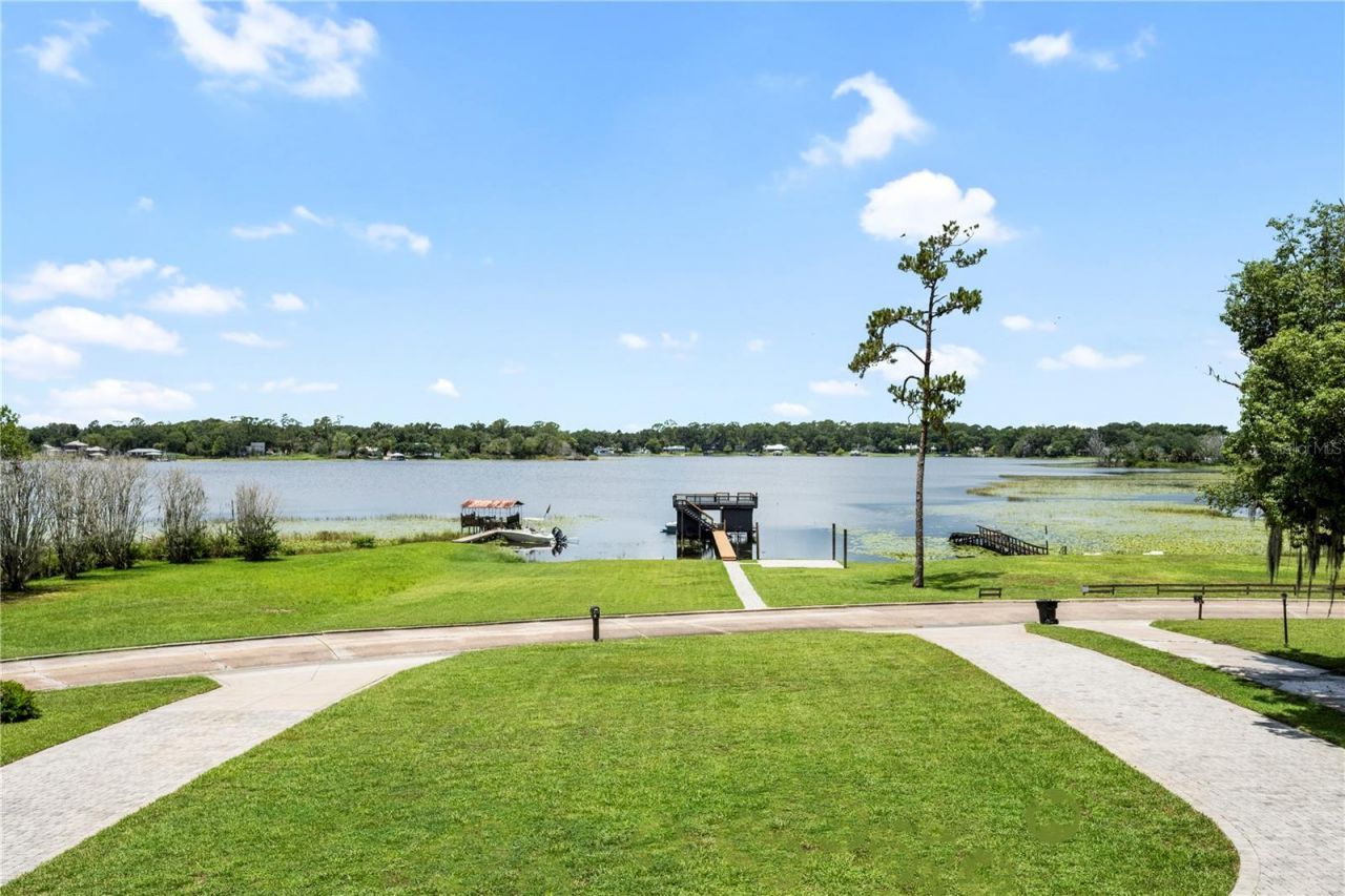736 Lake Winnemissett Drive, Deland, FL 32724 Photo