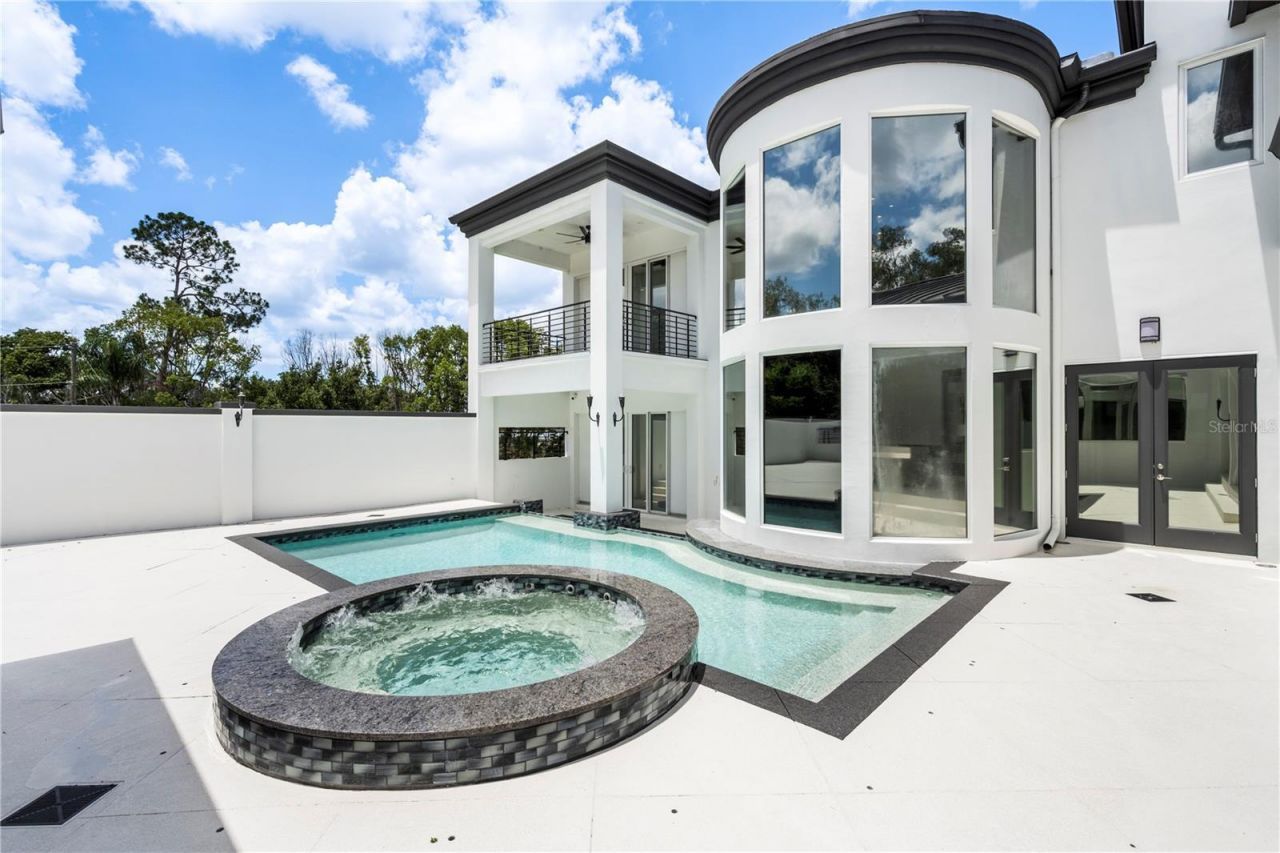 736 Lake Winnemissett Drive, Deland, FL 32724 Photo