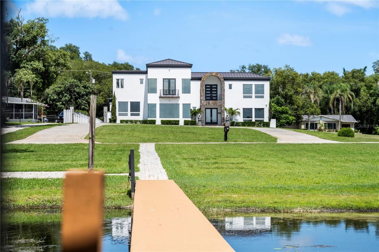 736 Lake Winnemissett Drive, Deland, FL 32724 Photo