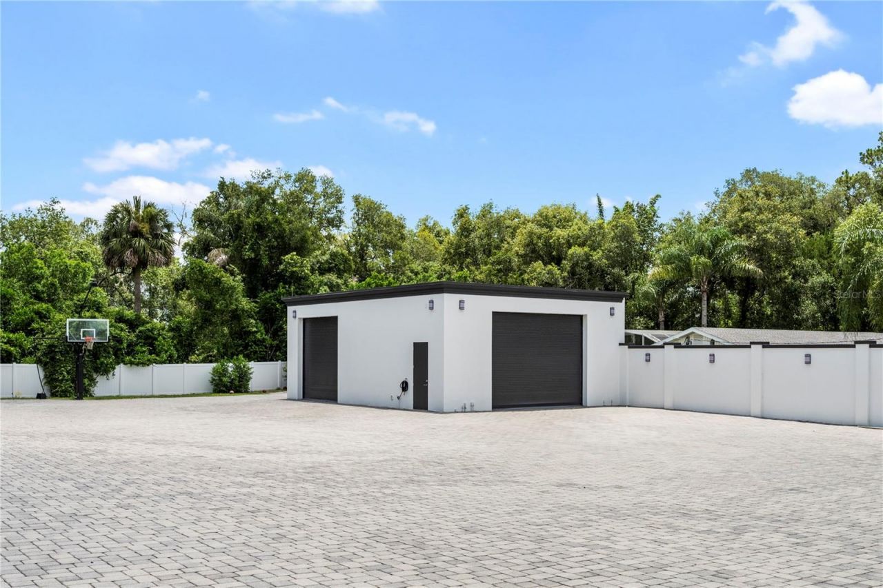 736 Lake Winnemissett Drive, Deland, FL 32724 Photo