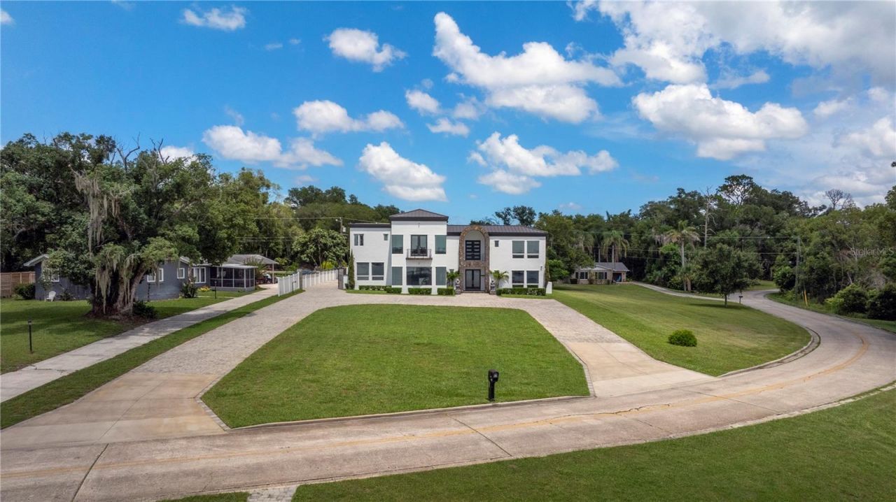 736 Lake Winnemissett Drive, Deland, FL 32724 Photo