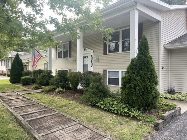 302 Green Acres Drive , Valparaiso, IN 46383