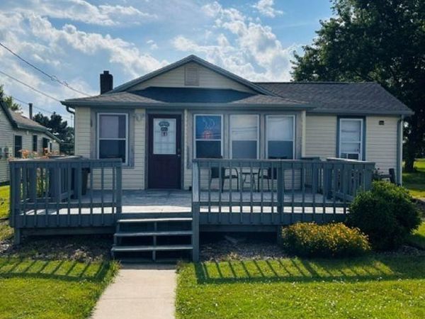 535 Midland Street N, Merrill, MI 48637