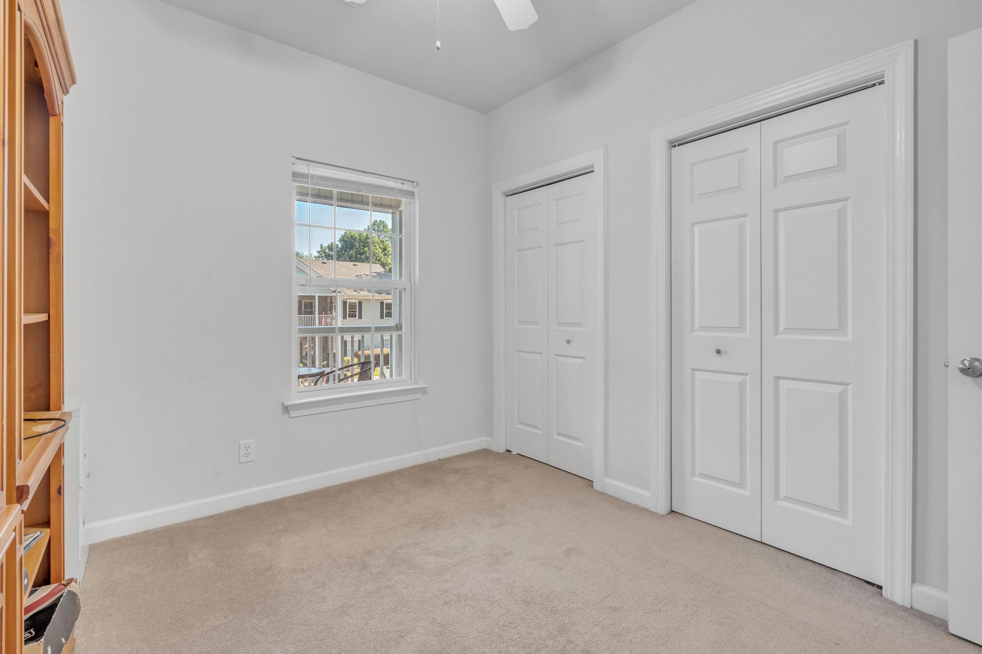 305 Pickering Lane Photo 24