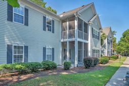 305 Pickering Lane photo 4