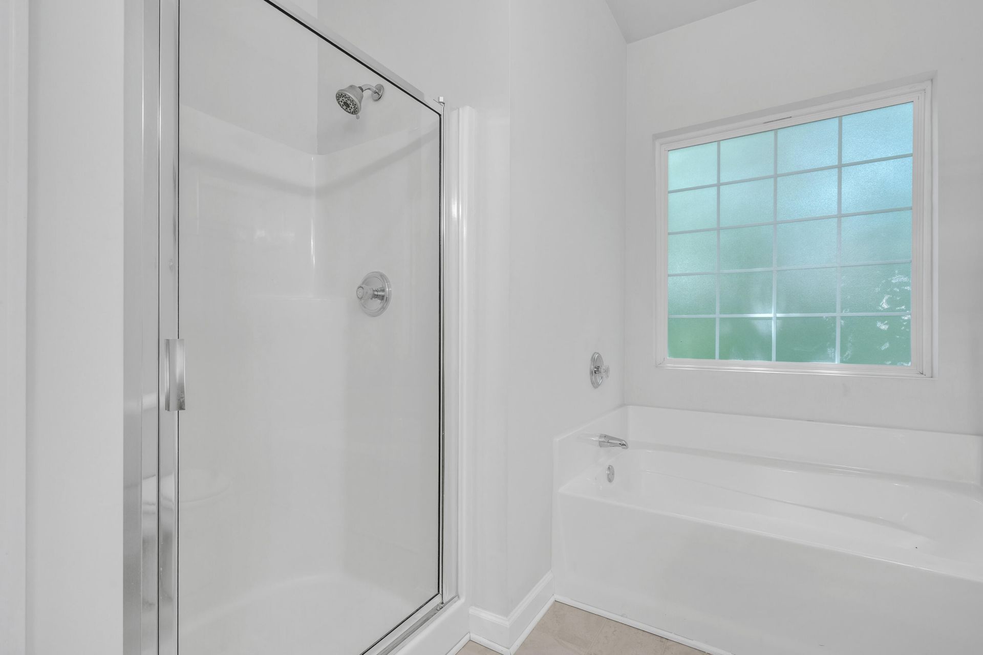 305 Pickering Lane Photo 34