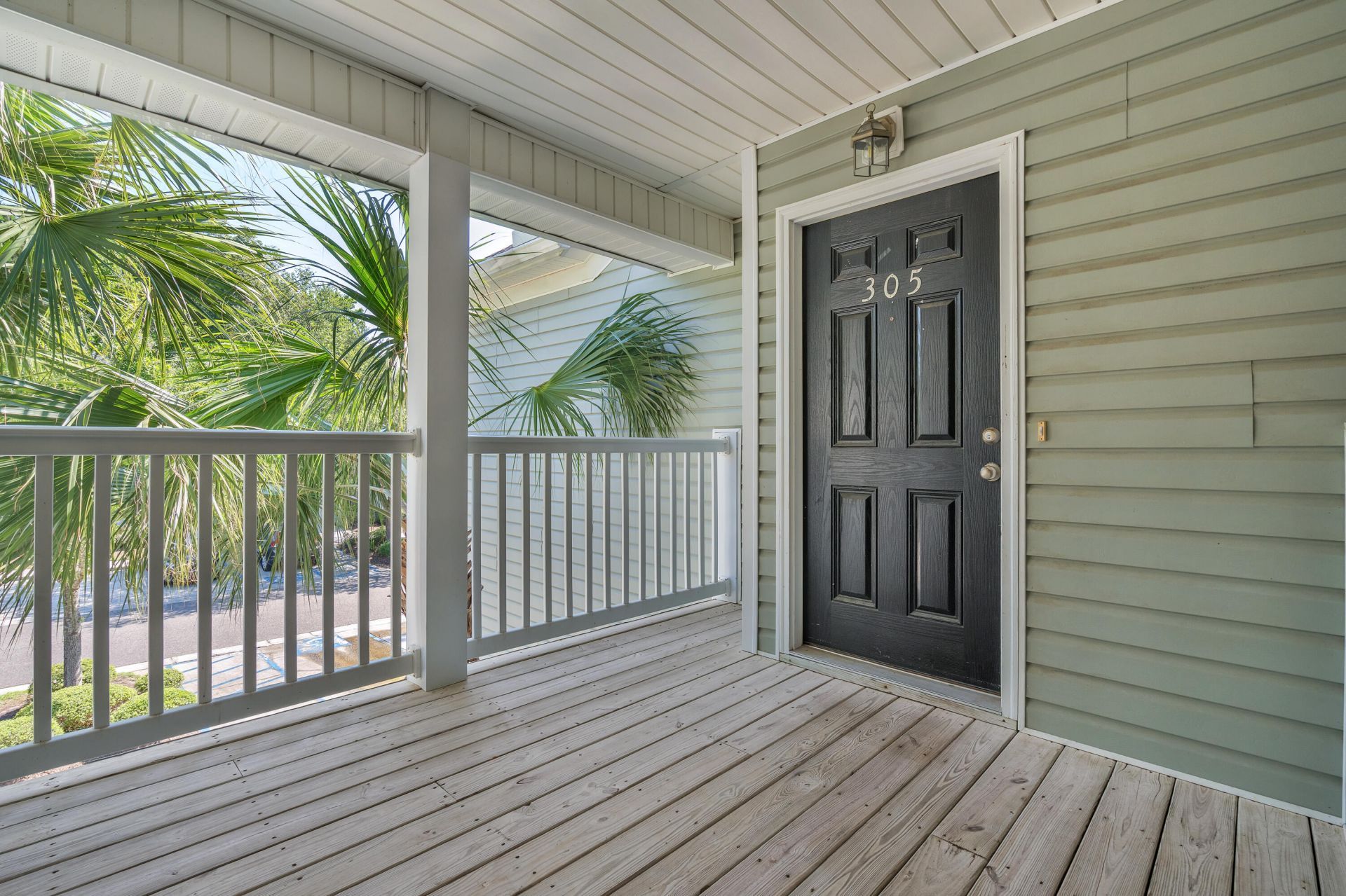 305 Pickering Lane Photo 4