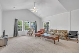 305 Pickering Lane photo 4