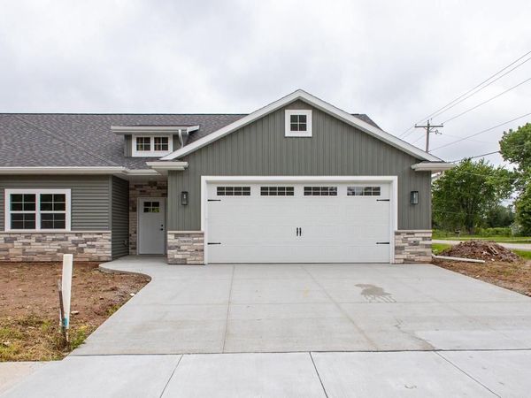 N9095 SOUTHTOWNE DRIVE, Menasha, WI 54952