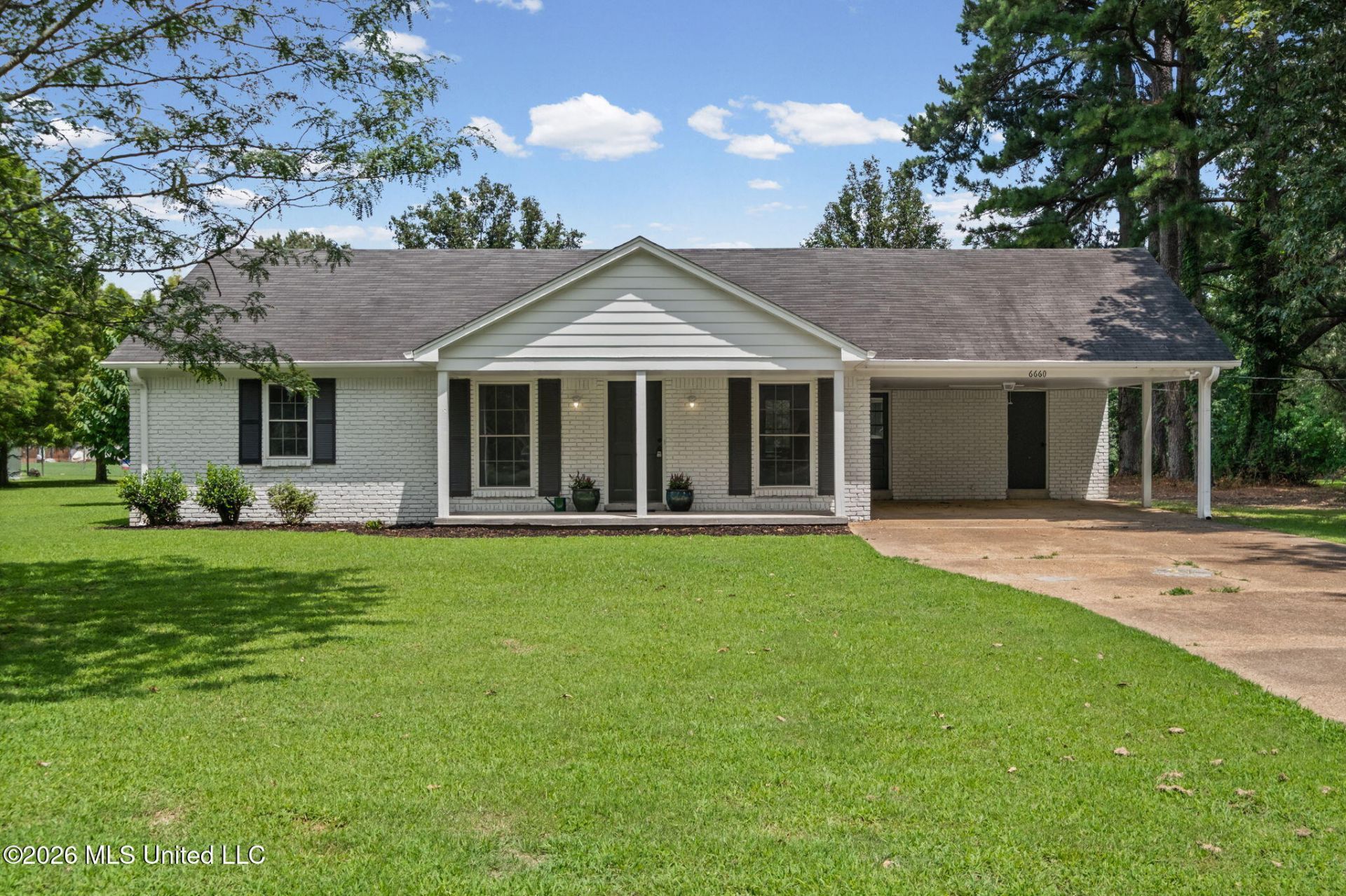 6660 Allen Drive, Horn Lake, MS 38637 Main Photo