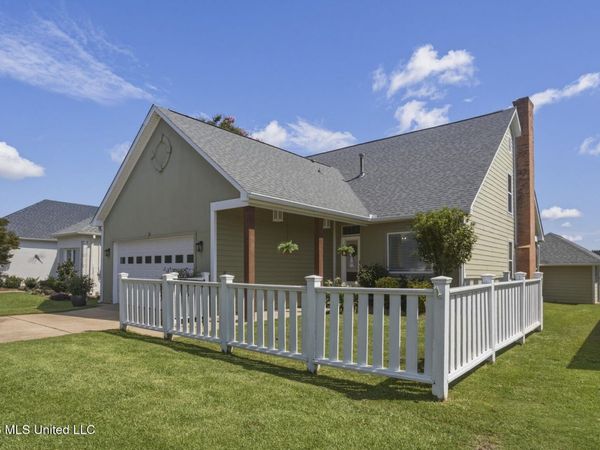 128 Bridge Water Dr, Madison, MS 39110