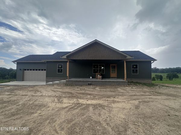 934 Allardt Hwy, Jamestown, TN 38556