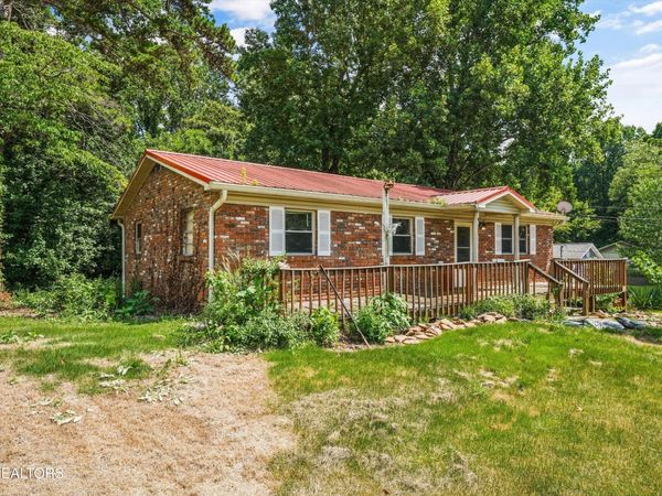 1443 Johnathan Drive, Louisville, TN 37777