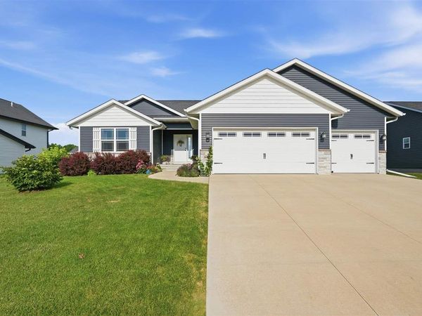 865 Prairie St, North Liberty, IA 52317