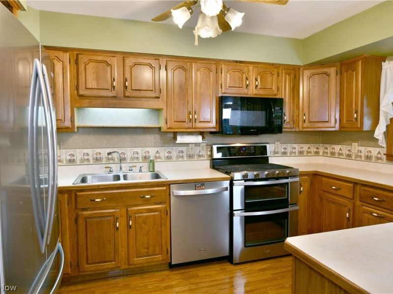 8350 Venice Heights Drive NE, Warren, OH 44484 Photo 14