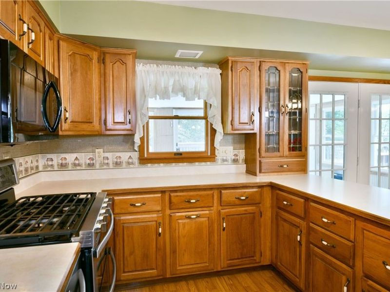 8350 Venice Heights Drive NE, Warren, OH 44484 Photo 16