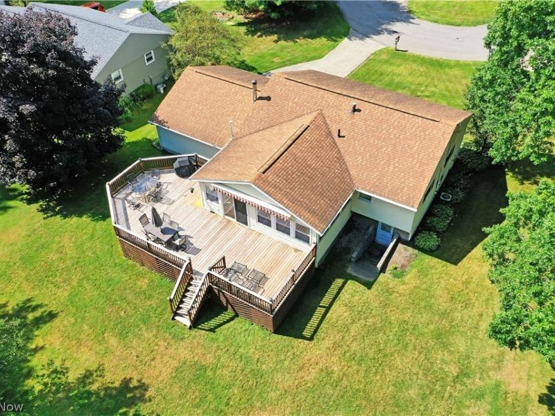 8350 Venice Heights Drive NE, Warren, OH 44484 Photo 2