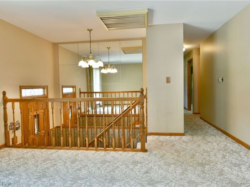 8350 Venice Heights Drive NE, Warren, OH 44484 Photo 8