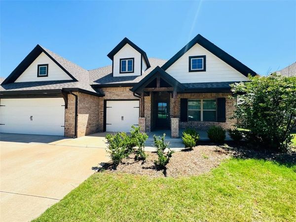 13920 Kamber Drive, Yukon, OK 73099