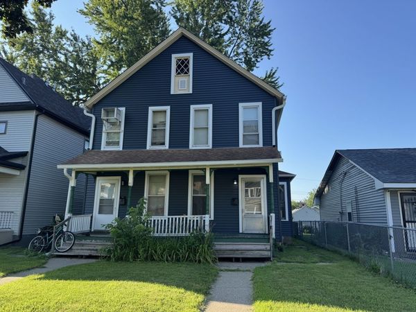 2325 McKinley Avenue , Davenport, IA 52802
