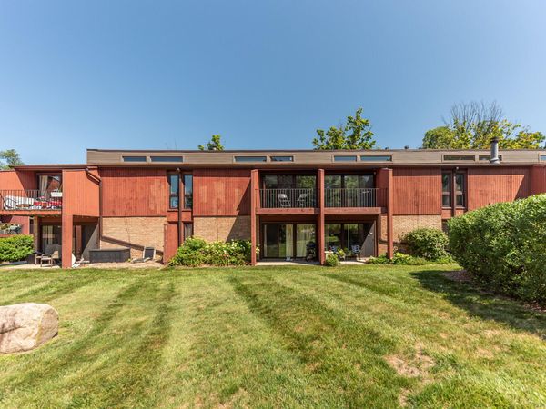 2405 Packard Street, Unit 39D, Ann Arbor, MI 48104