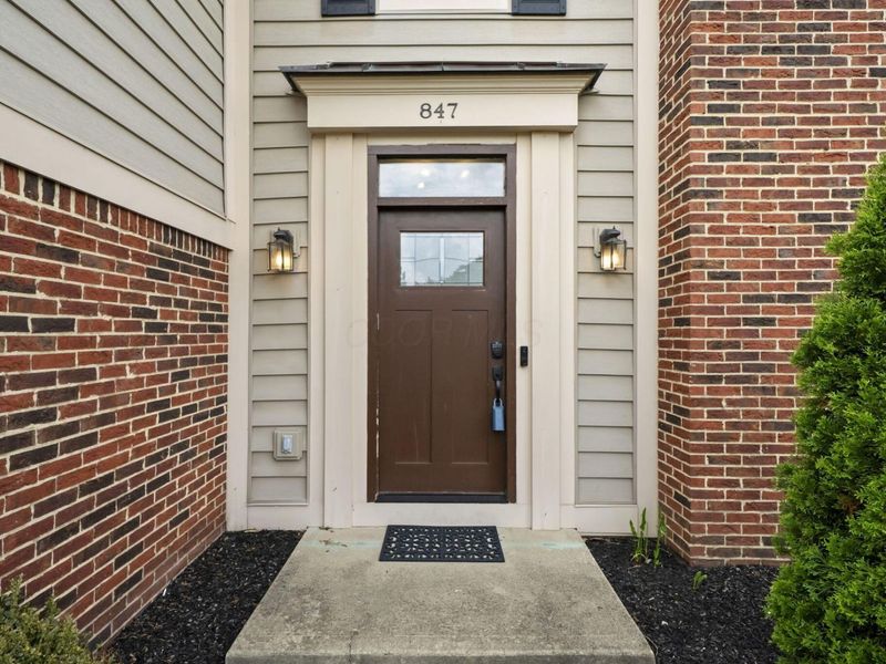 847 Claytonbend Drive , Galloway, OH 43119 Photo 2