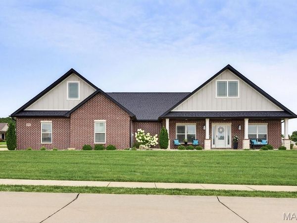 272 Orange Bowl Drive, Cape Girardeau, MO 63701