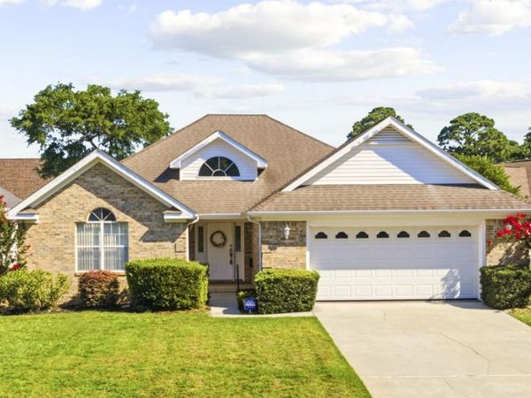 2443 Glen Dr., Little River, SC 29566