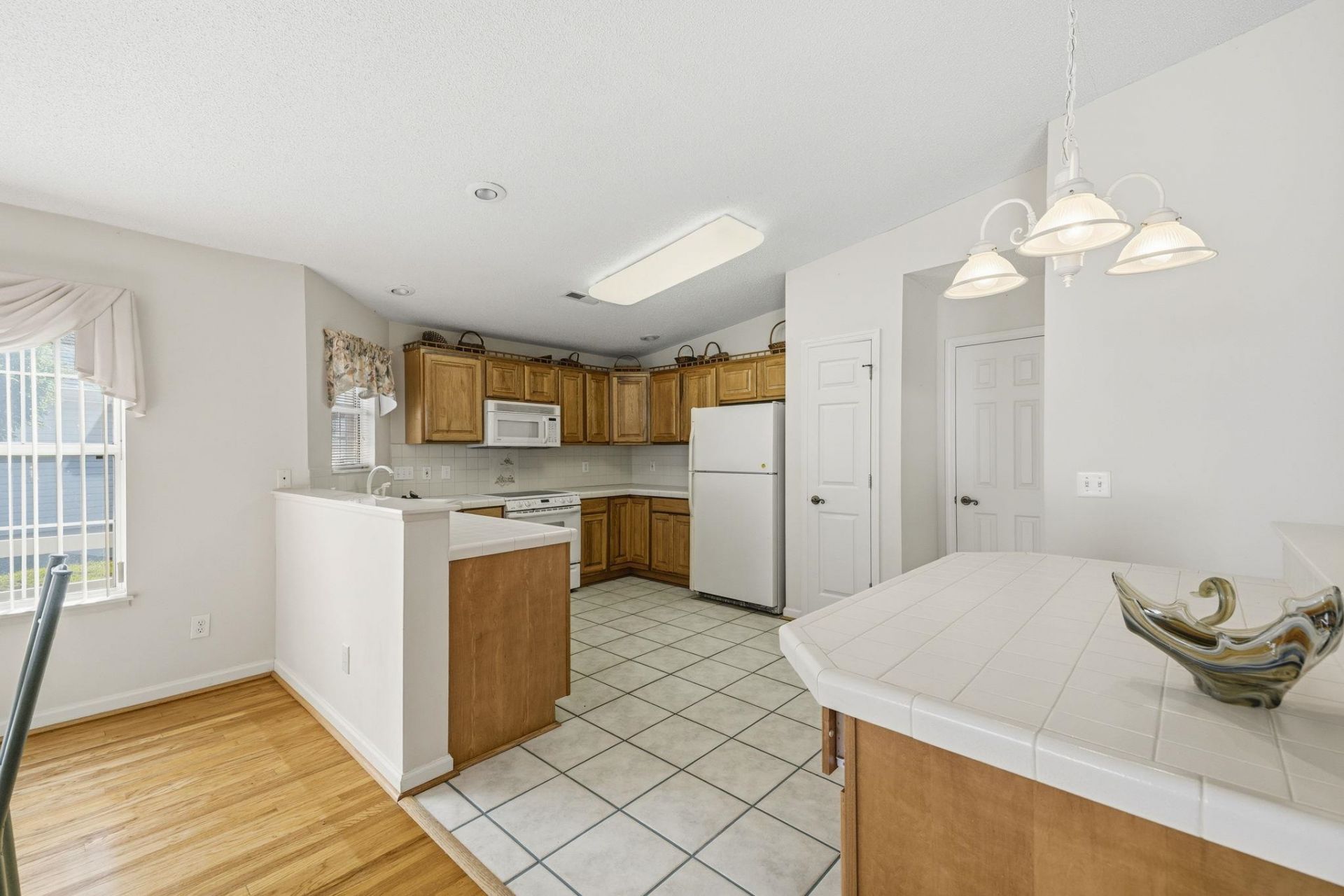 2443 Glen Dr. Photo 16