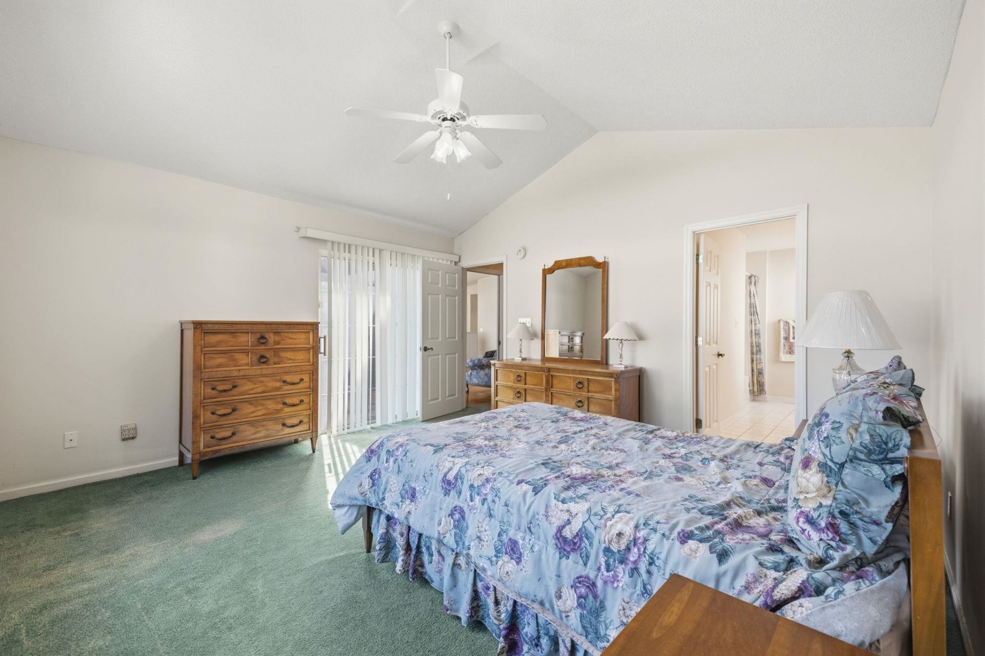 2443 Glen Dr. Photo 24