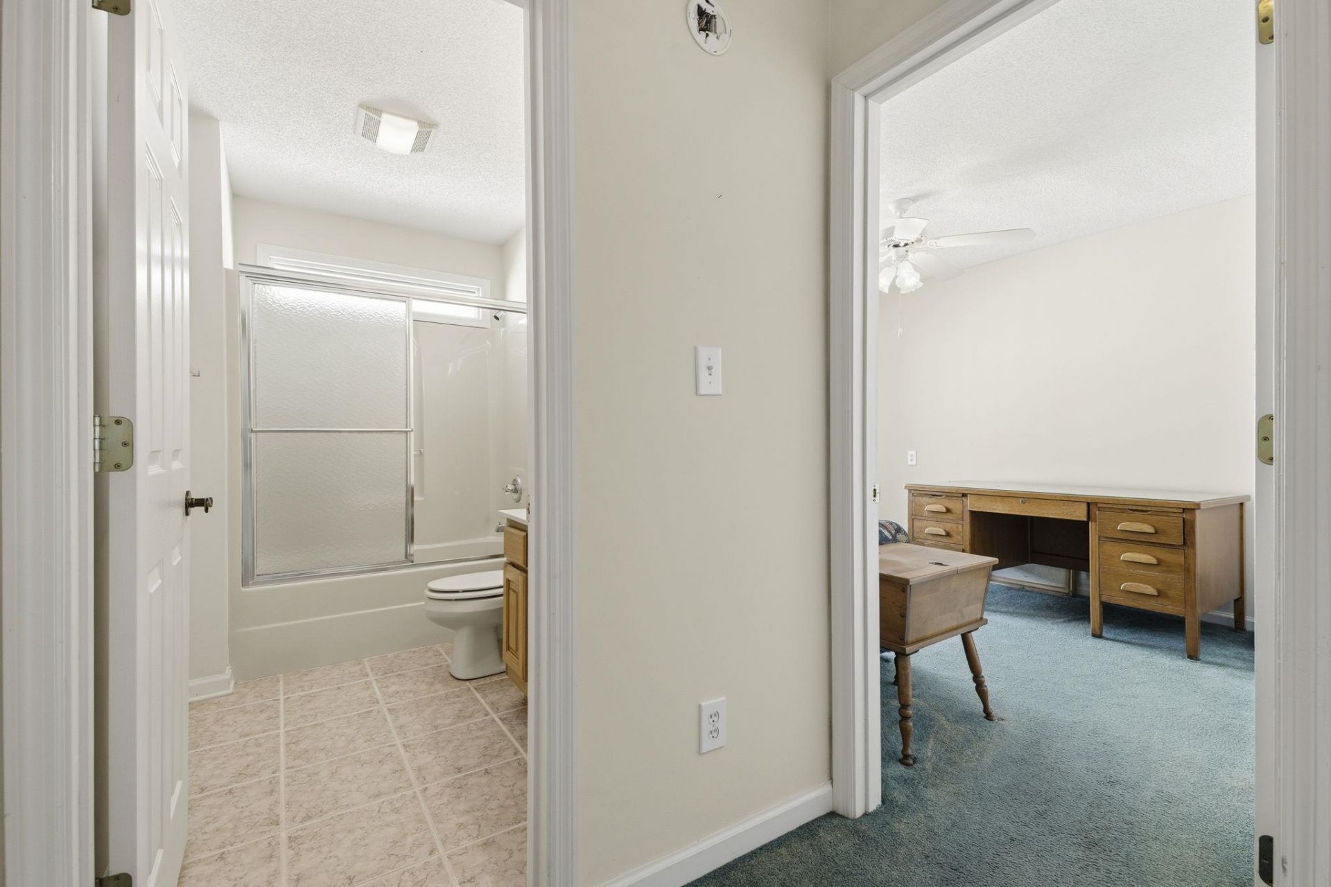 2443 Glen Dr. Photo 31