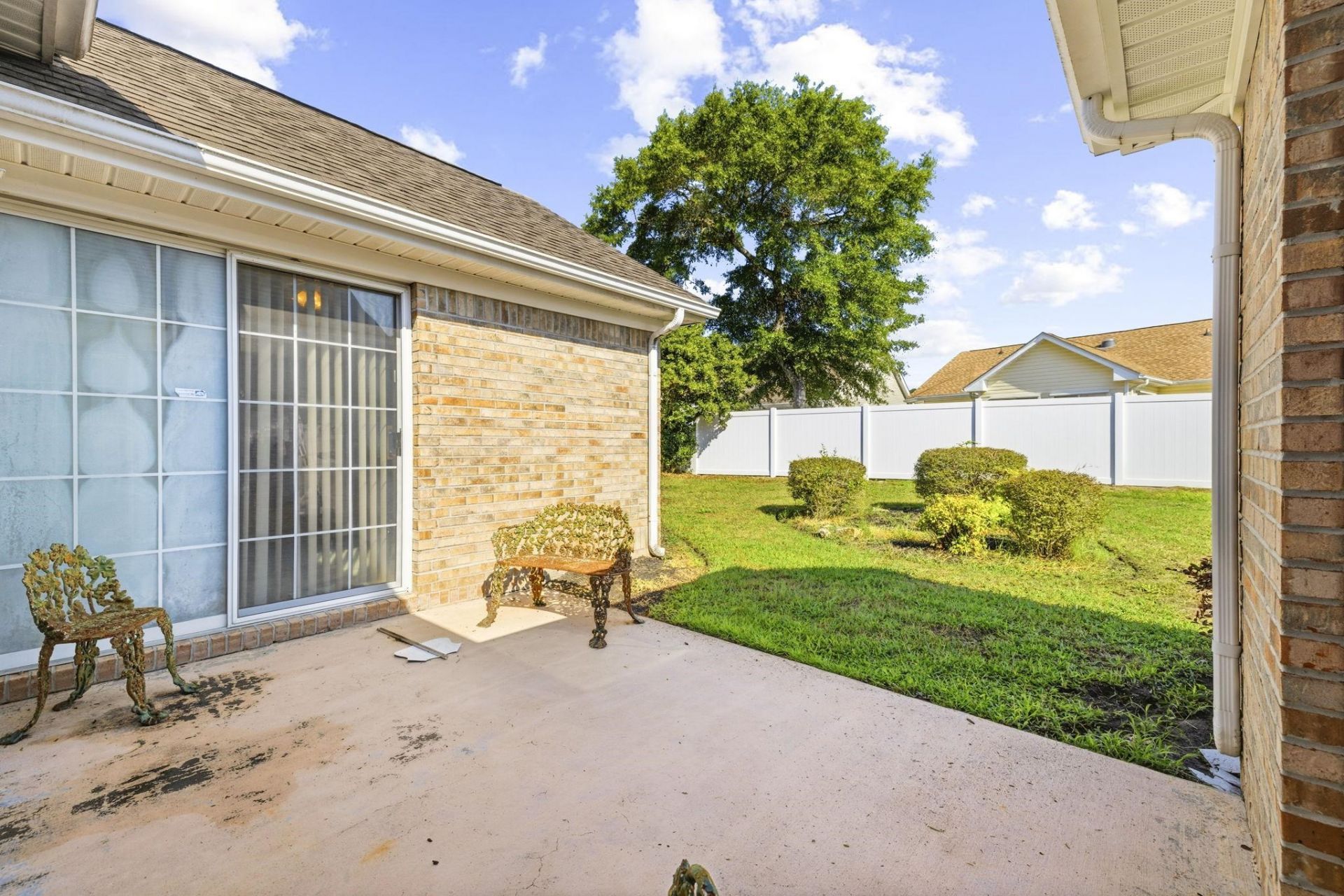 2443 Glen Dr. Photo 37