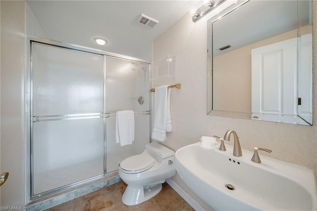 7515 Pelican Bay Blvd , Unit 10D, Naples, FL 34108 Photo