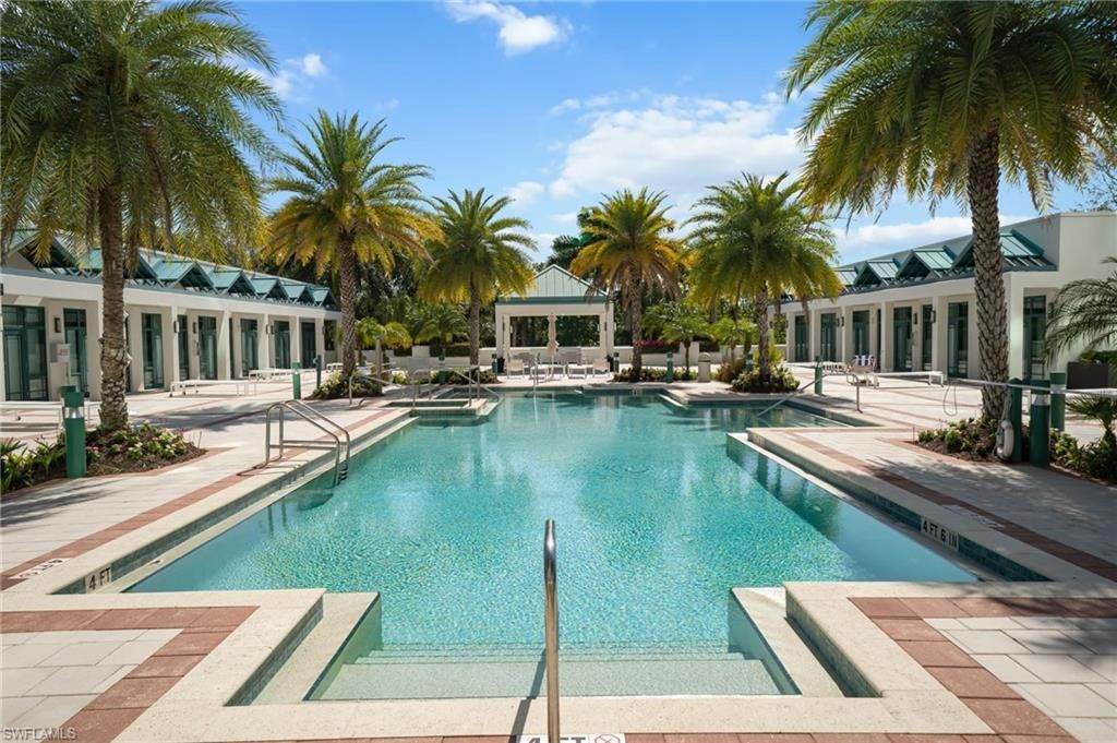 7515 Pelican Bay Blvd , Unit 10D, Naples, FL 34108 Photo