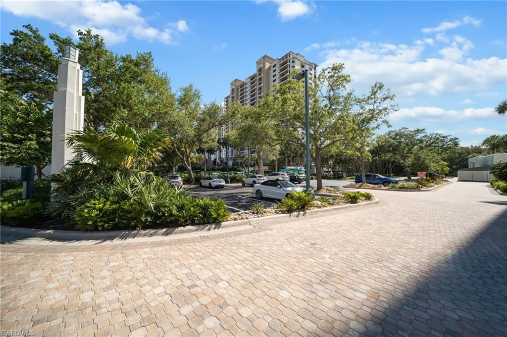7515 Pelican Bay Blvd , Unit 10D, Naples, FL 34108 Photo