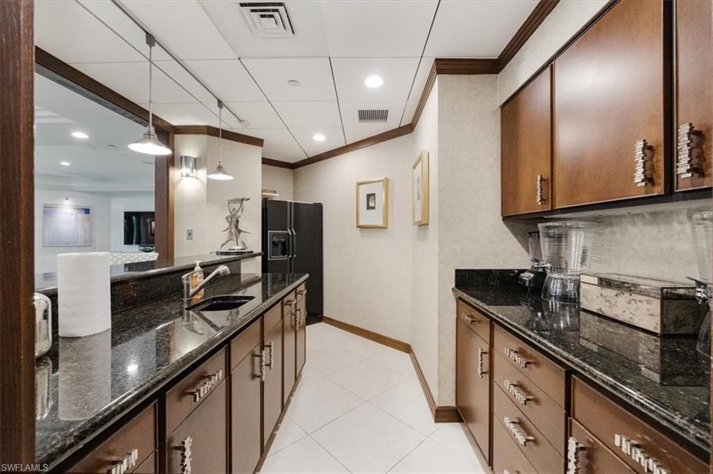 7515 Pelican Bay Blvd , Unit 10D, Naples, FL 34108 Photo