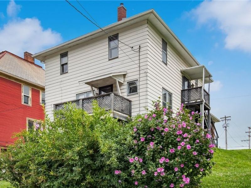 1020 Gaston Avenue, Cambridge, OH 43725 Photo 4