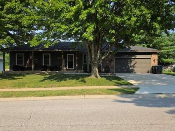 809 SW Hereford Drive, Grain Valley, MO 64029