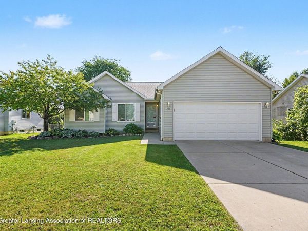301 Ware Street, Mason, MI 48854