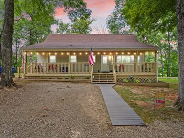 1060 Stone Gate Drive, Burnside, KY 42519