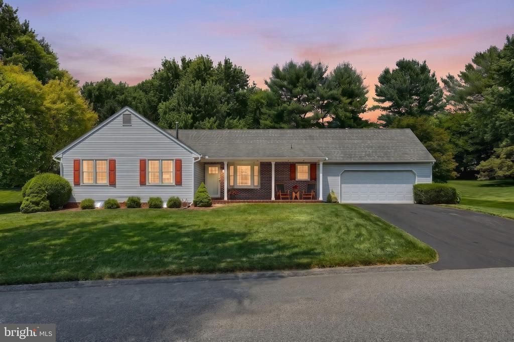 6 S SHAFFER DRIVE , NEW FREEDOM, PA 17349