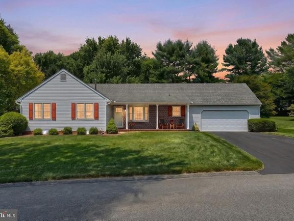 6 S SHAFFER DRIVE , NEW FREEDOM, PA 17349