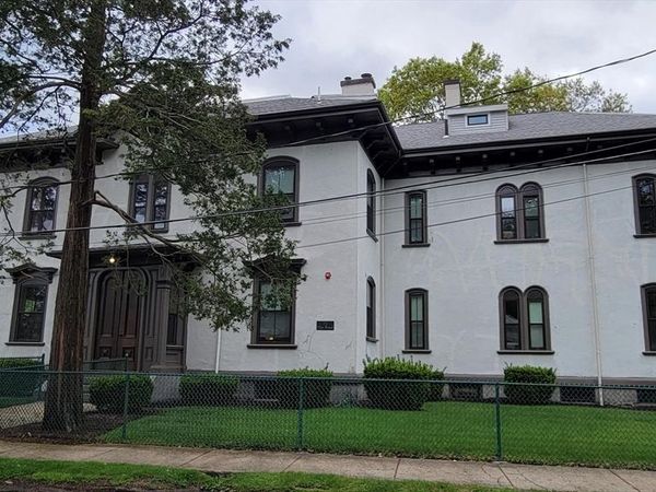 73 Elm Road, Unit 8, Newton, MA 02460