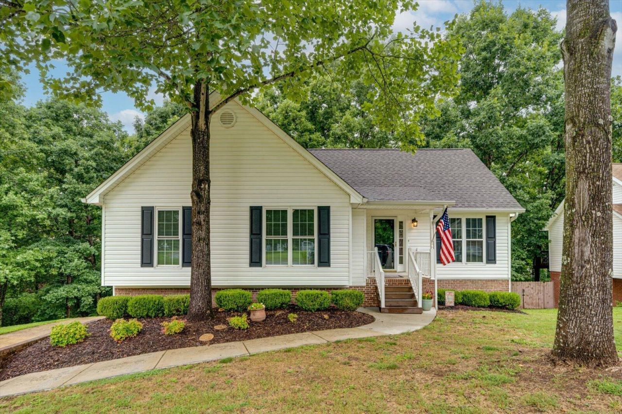 5933 Riley Road, Ooltewah, TN 37363 Main Photo