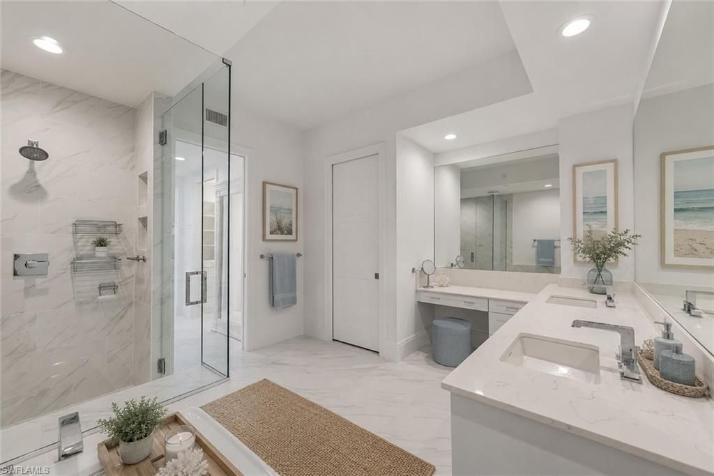 1135 3rd Ave S, Unit 318, Naples, FL 34102 Photo