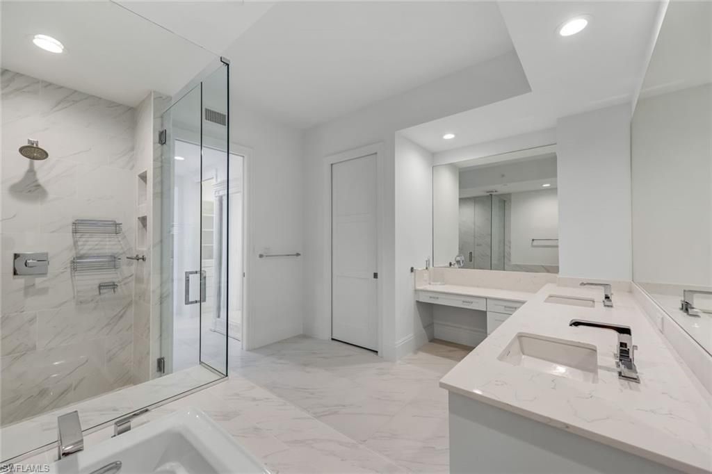 1135 3rd Ave S, Unit 318, Naples, FL 34102 Photo