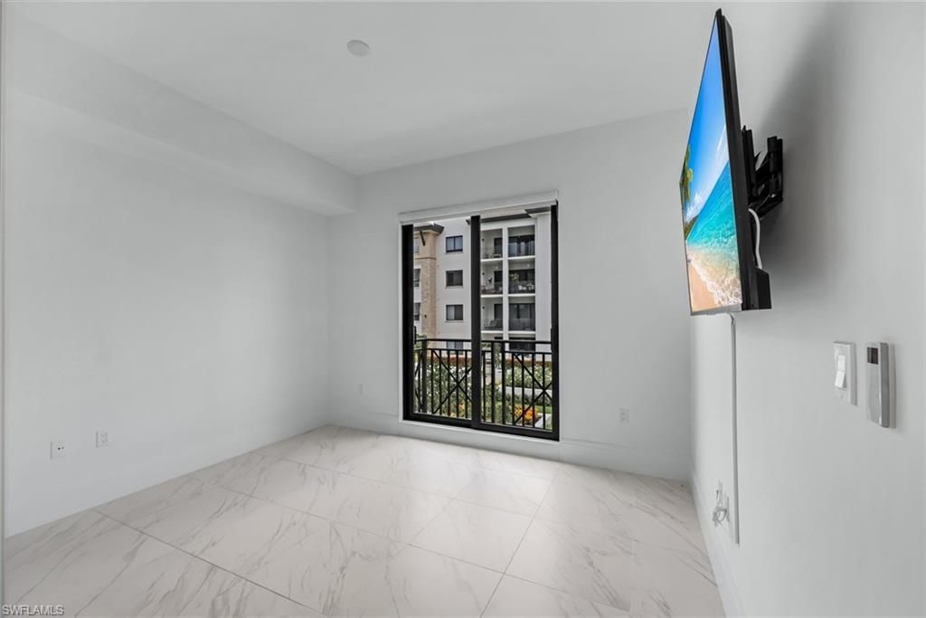 1135 3rd Ave S, Unit 318, Naples, FL 34102 Photo