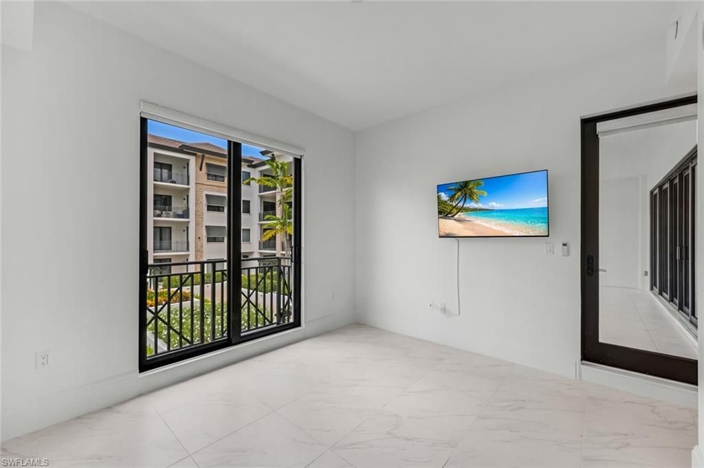 1135 3rd Ave S, Unit 318, Naples, FL 34102 Photo